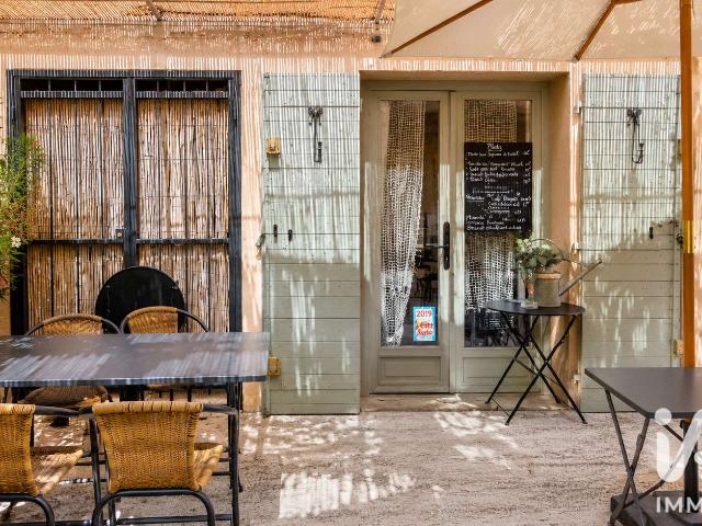 Divers ventes Lourmarin 84