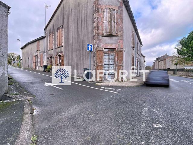 Divers ventes 14 pièces Menomblet 85