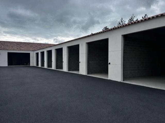 Divers ventes 1 pièce Saint Gilles Croix De Vie Croix De Vie 85