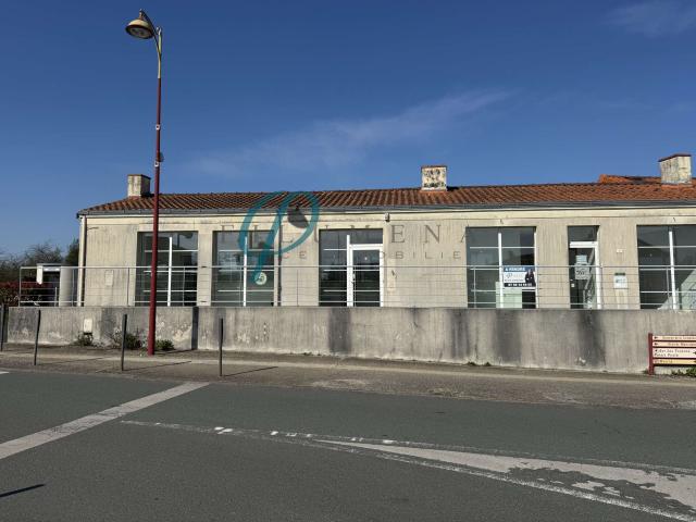 Divers ventes 4 pièces Liré 49