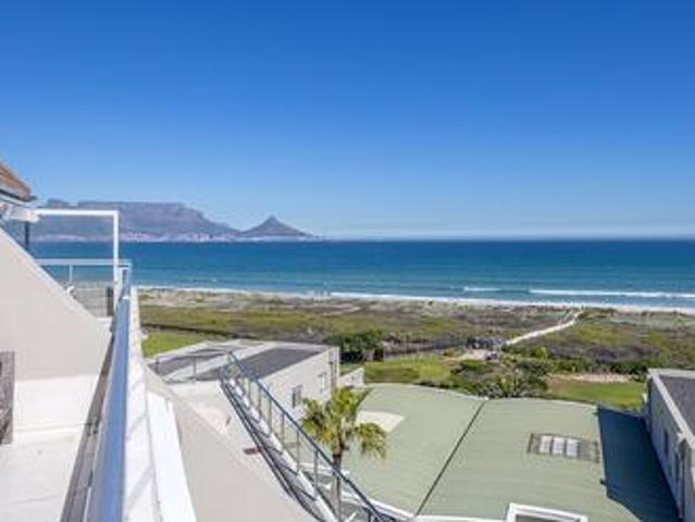 divine duplex in dolphin beach