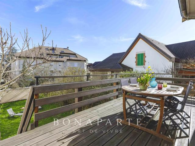 Divonne Les Bains – Maison De Ville Avec Jardin 156m² Divonne les Bains