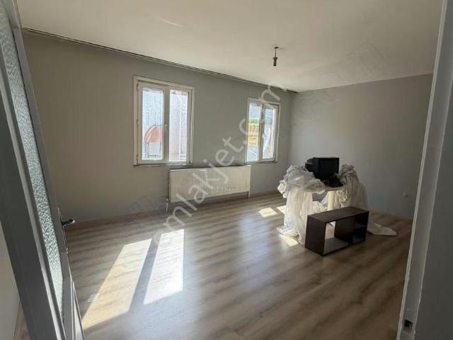 Diyar Gayrimenkul 3+1 Kiralık Daire Bozdemir Sokakta