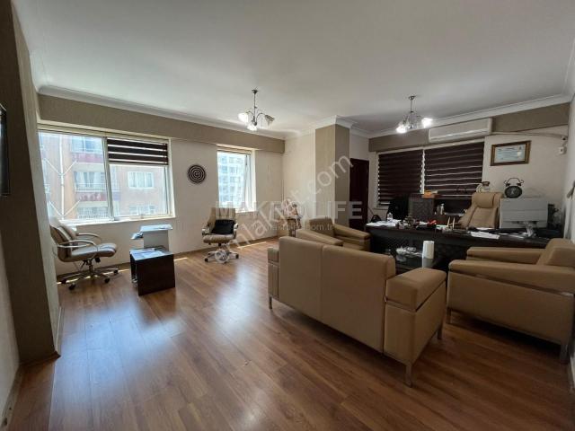 Diyarbakırın Kalbinde Ofis Semtinde Acil Satılık 2+1 Büro!