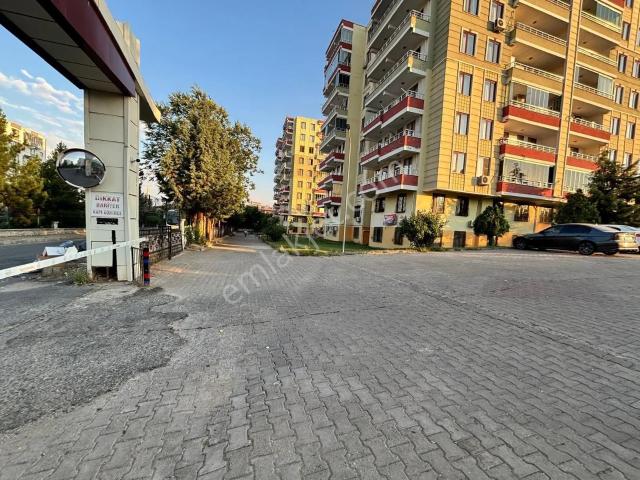 Diyarbakır Yenişehir Aziziye'de Site İçi Tam Krediye Uygun 3+1 Masrafsız Satılık Daire