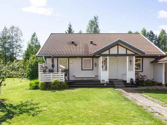 Djura Årängsvägen 3