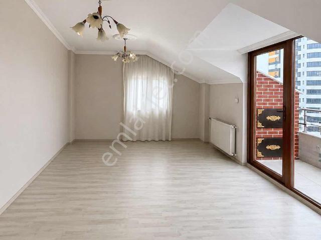 Doğu Gayrimenkulden Söğütlüde Kiralık 3+1 Daıre