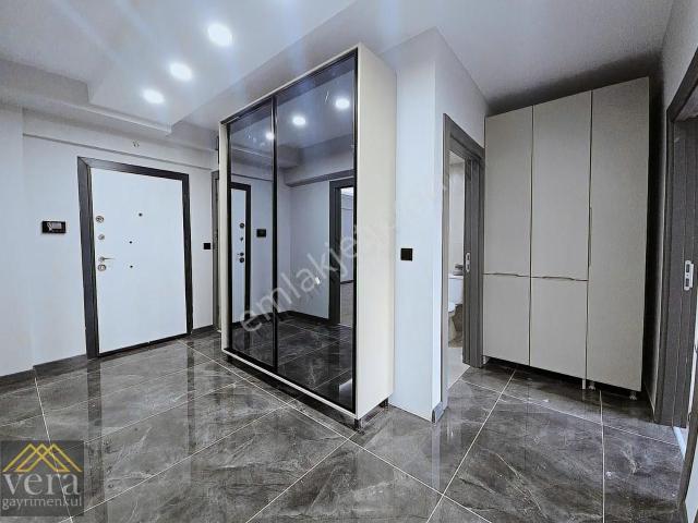 Doğukent Caddesinde Süperlüks Sıfır 3+1 Full Yapılı Garajlı