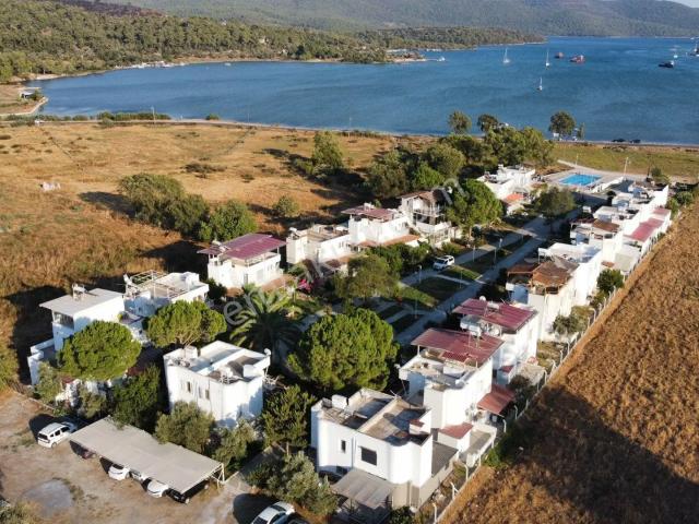 Doğa İle İç İçe Köşe Konumlu Bahçeli Yazlık