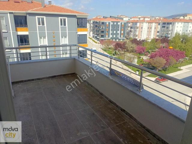 Doğa Koleji Ve Çevre Yoluna Çok Yakın 3+1 Satılık Lüks Daire