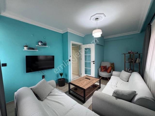 Doğalgazlı,cadde Üzeri, Bakımlı 2+1 Daire Satılık