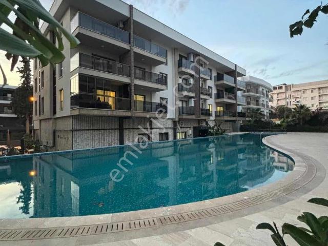 Doğalgazlı Lüks Sitede 2+1 Satılık Daire Kısmı Deniz Manzarası