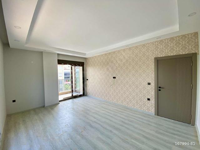 DOĞALGAZLI YERDEN ISITMALI GENİŞ 120 m SIFIR 2+1 KİRALIK DAİRE