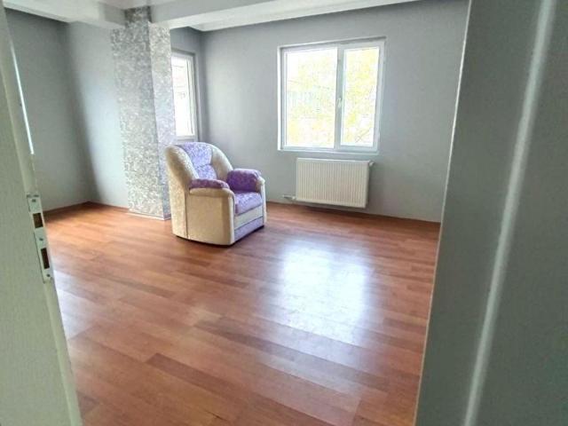 SANCAKTEPE'DE SATILIK 2+1 100M ARAKST DAİRE KATMÜLKİYETLİ