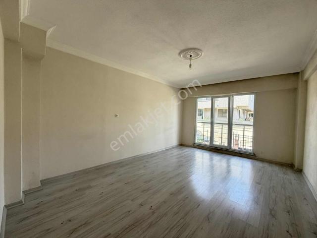 Doğan Aslan'dan Yunuselı De Kiralık 3+1 Daire