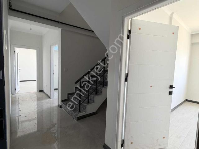 Doğan Aslan'dan Yunuseli Akyıldız Da 4+1 Dublex Daire