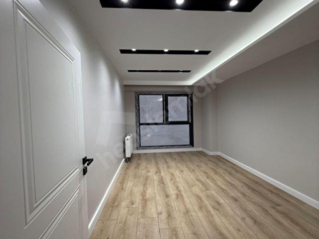 DOĞAN ARASLI BULVARININ DİBİNDE SATILIK 2+1 İSKANLI SIFIR DAİRE