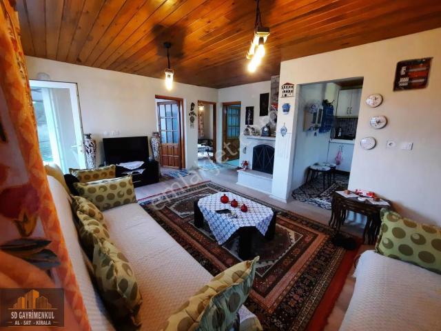 Doğayla İç İçe Köy Evi