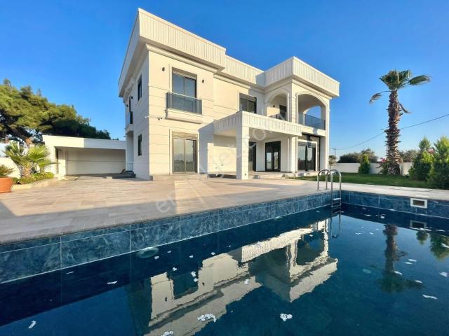 Döşemealtı Altınkale De Müstakil Kapalı Otopark Hamam Saunalı 4+1 Villa
