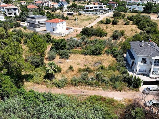 Döşemealtı Düzlerçamı 1.220 m2 Satılık Arsa