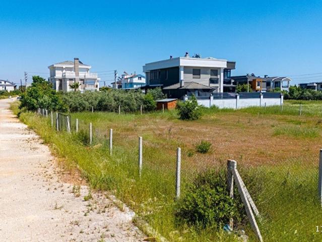 DÖŞEMEALTI ALTINKALE DE SATILIK 1000 M MÜKEMMEL KONUMDA ARSA