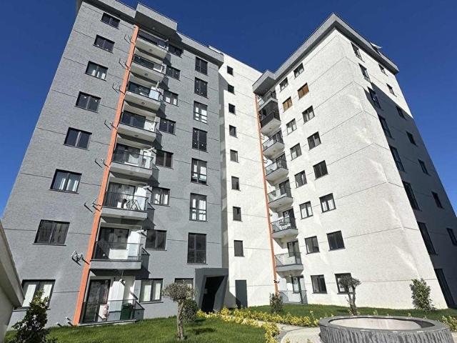 DOĞMUŞ GAYRİMENKUL'DEN SATILIK SİTE İÇİNDE 3+1 ARA KATI