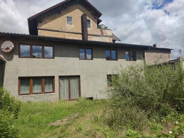 Zapraszam do obejrzenia domu 225 m² z dużą działką wśród zieleni