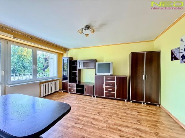 Do sprzedania jasne mieszkanie 31,2 m² z piwnicą w Częstochowie