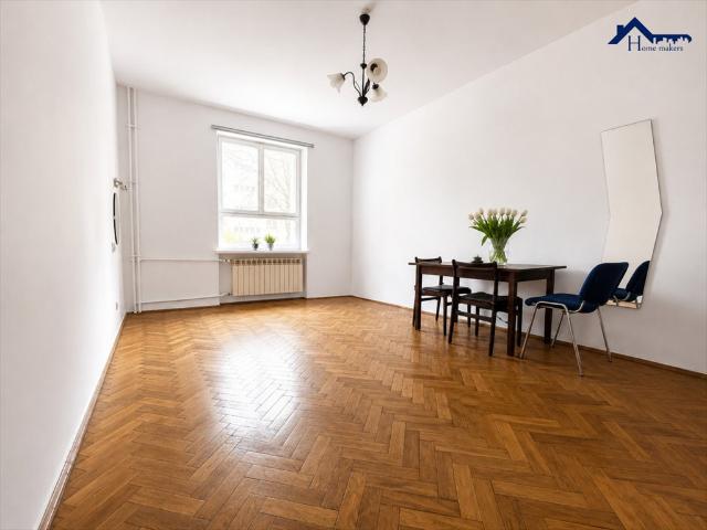 Do sprzedania jasne 2 pokojowe mieszkanie 47 m² w Warszawie