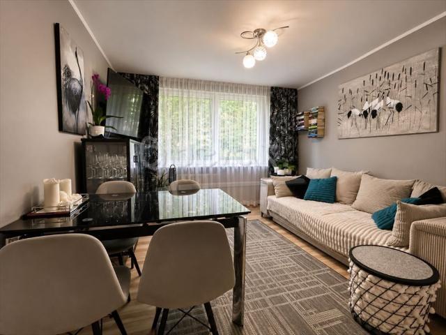 Do sprzedania komfortowe 3 pokojowe mieszkanie 48 m² w centrum Ostrów Wielkopolski