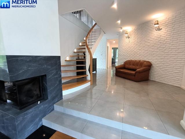 Do sprzedania przestronny dom 295 m² w Grodzisku Mazowieckim