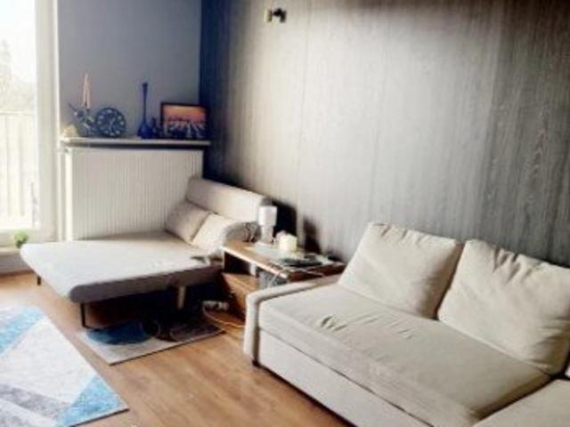 Do sprzedania przestronne 35 m² mieszkanie z balkonem w Ząbkach