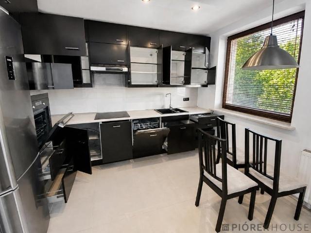 Do sprzedania przestronne 3 pokojowe mieszkanie 56 m² z balkonami