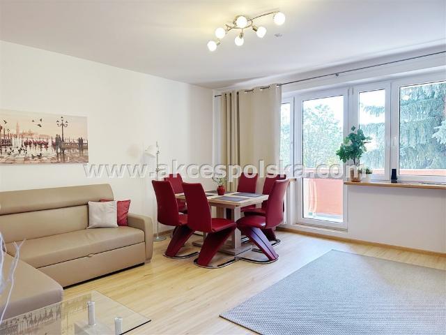 Sprzedam przestronne 3 pokojowe mieszkanie 66 m² w Warszawie