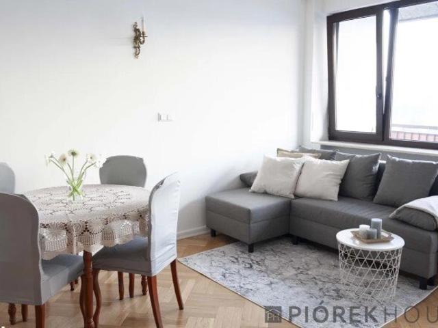 Do sprzedania przestronne 86,5 m² mieszkanie z balkonami na Bemowie