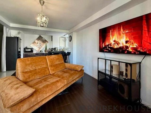 Do sprzedania 3 pokojowe mieszkanie 58 m² z balkonem w Warszawie