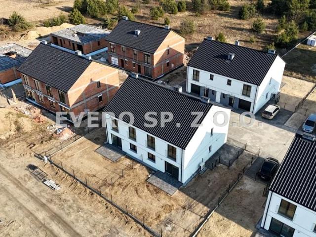 Domy w zabudowie bliźniaczej w Miłoszycach 126,41 m², Miłoszyce