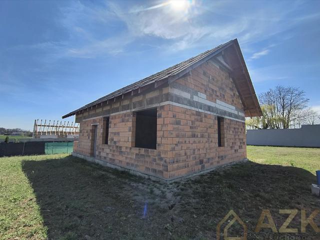Na sprzedaż dom 104 m² z dużą działką i możliwością adaptacji poddasza