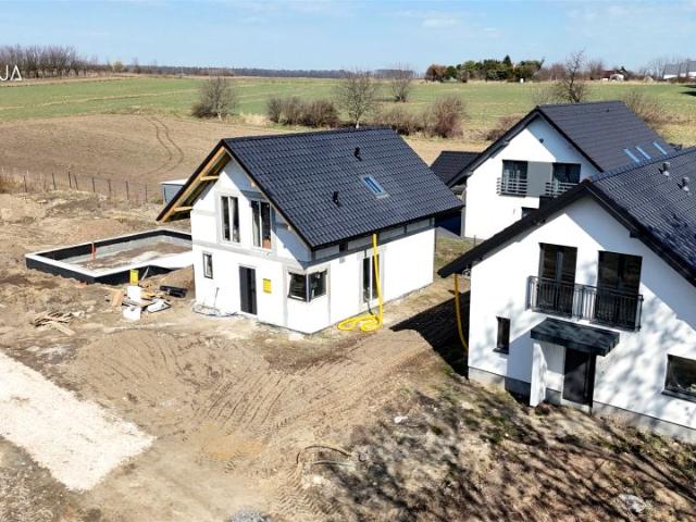 Dom 120 m², Sadowie