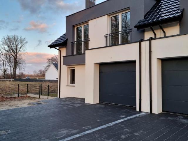 Dom 135 m², Kiełczówek