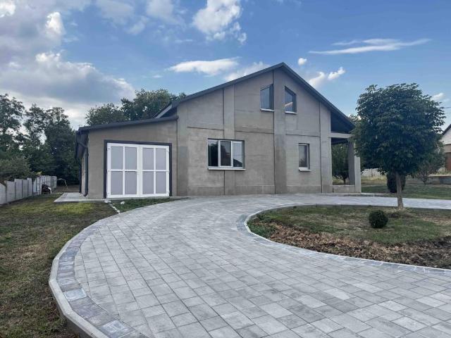 дом 137 m2 Подгородное