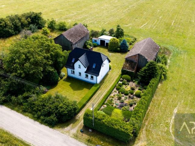 Dom 145 m², Sadlno