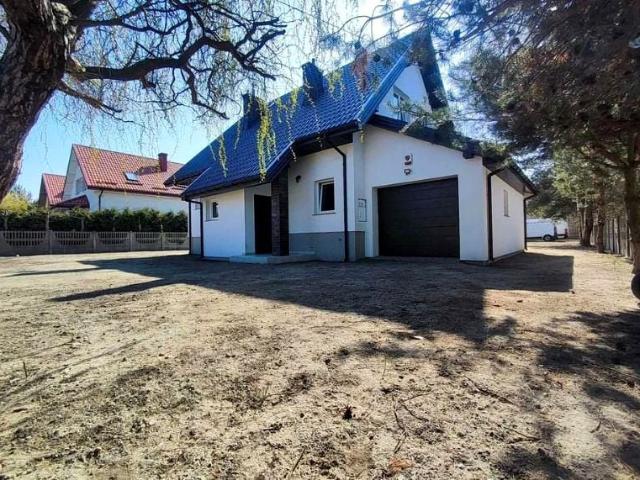 Dom 145,60 m², Kozerki