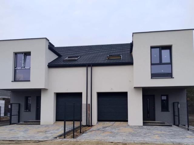 Dom 141 m², Adamowizna