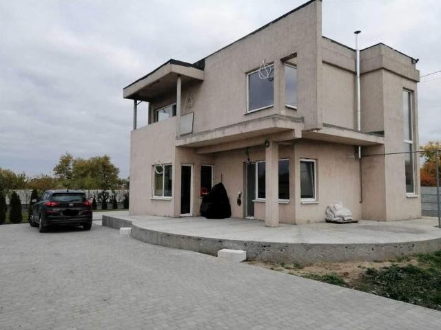 дом 160 m2 Подгородное