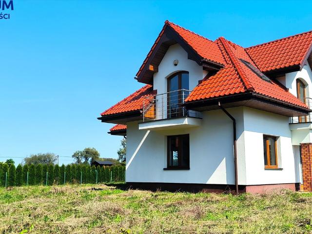 Dom 172m2 z garażem i dużą działką w Błoniu