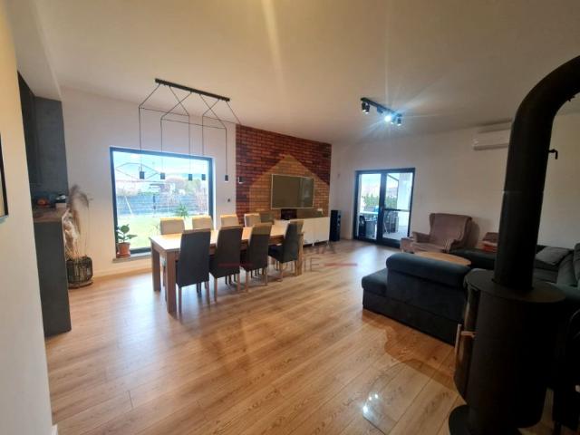 Dom 188,90 m², Lubin