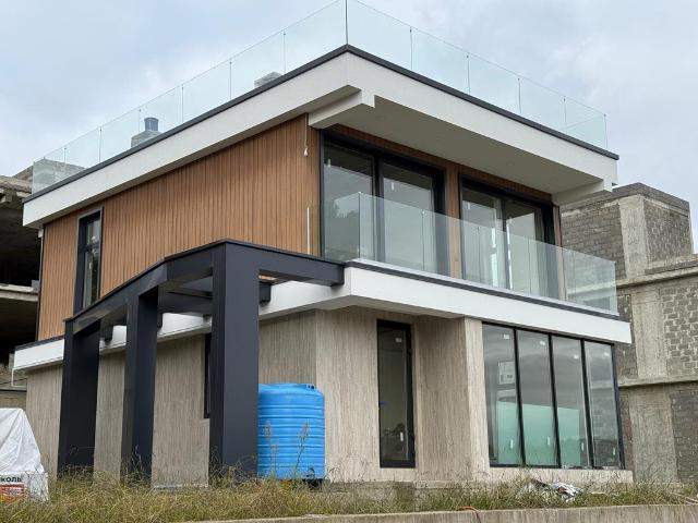дом 180 m2 Высокое с