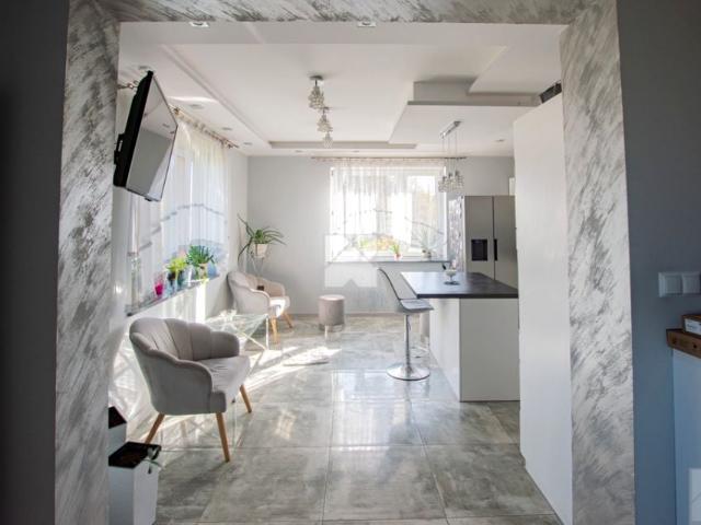 Dom 180 m², Skolin