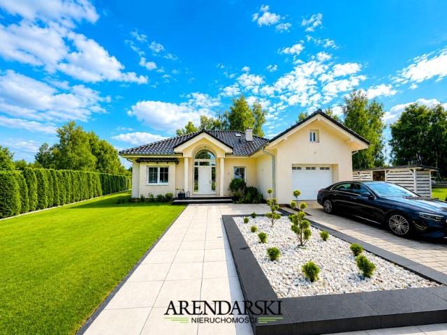 Dom 183 m², Santocko